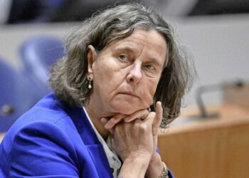 Pijnlijk: ‘Minister Faber buitenspel gezet bij topoverleg’