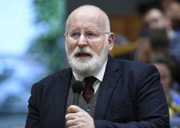 Frans Timmermans fel over het kabinetsbeleid: ‘Ze maken er zo’n bende van’