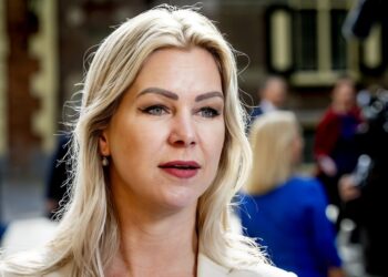 Vertrouwen BBB-kiezers in minister Wiersma daalt: ‘Nul resultaten voor de boer’