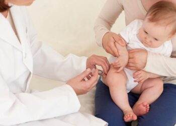 ‘Kinderopvang moet verplicht ongevaccineerde kinderen weigeren’