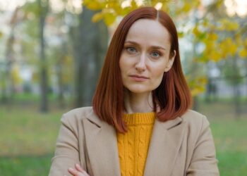 Femke (37): “Ik vind dat werkgevers zelf mogen kiezen of ze hoofddoekjes toelaten op de werkvloer.”