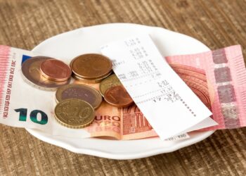 Eén op de zeven geeft geen fooi: ‘Zij krijgen toch al hun loon?’