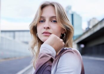 Lisa (25): “Ik verhuisde terug naar mijn ouders, omdat huren onbetaalbaar is”