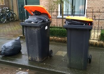 Irma (62): ‘Mijn buurvrouw gooit haar afval in onze kliko, maar ik durf er niets van te zeggen’