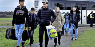 Dit verandert alles: overheid pakt geld af bij woedende asielzoekers
