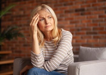 Sonja (47): “Mijn buurvrouw leeft van een uitkering, maar doet niets om werk te vinden.”