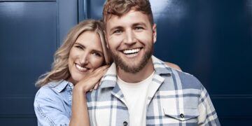 Zwangere Suzan schittert met babybuik in nieuwe post