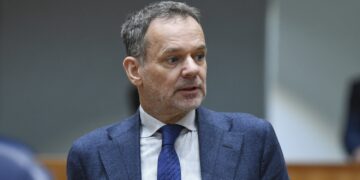 Veldkamp uit kritiek op Israël: hulp aan Gaza is ‘onvoldoende en gebrekkig’