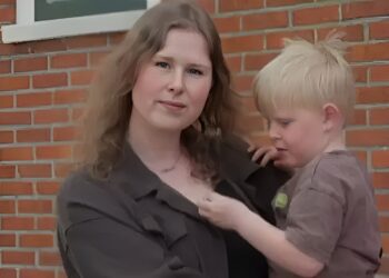 Kijkers Steenrijk, Straatarm snoeihard voor alleenstaande moeder Roosmarie en zeggen allemaal hetzelfde