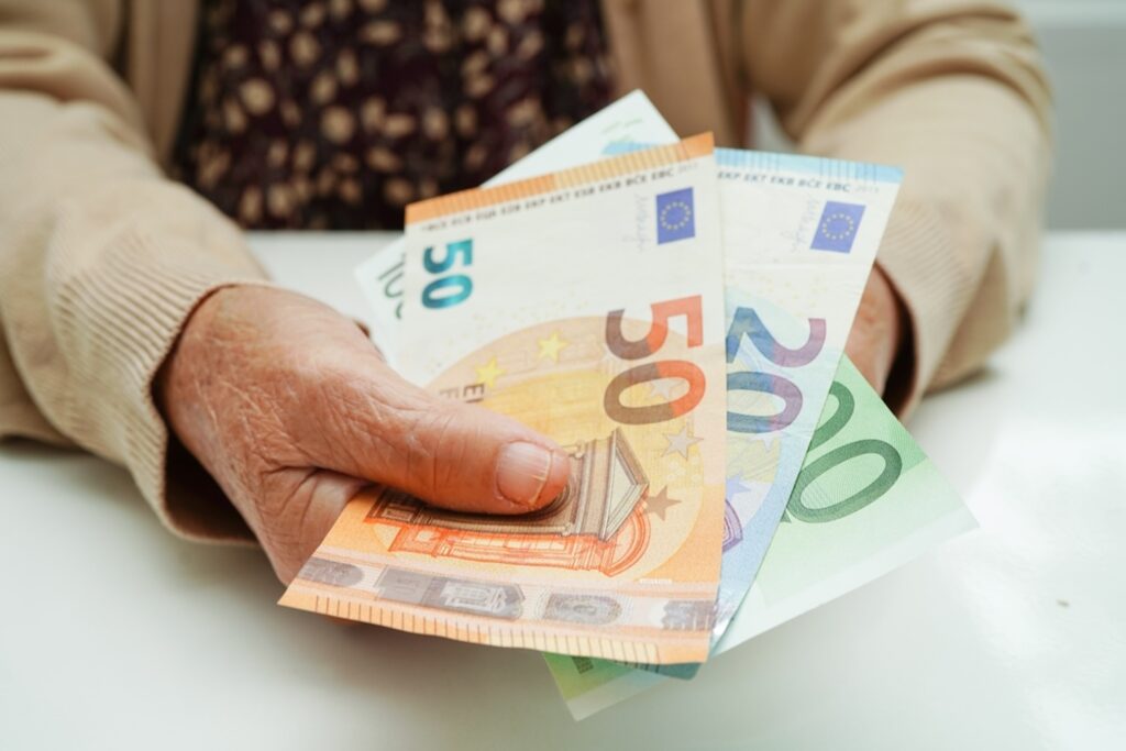 Dit zijn de definitieve AOW-bedragen per 1 juli 2025 en dat is best