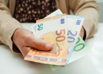 Dit zijn de definitieve AOW-bedragen per 1 juli 2025 en dat is best teleurstellend