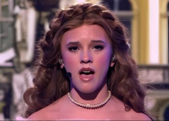 Jury Stars on Stage in tranen om optreden Emma Kok: “Pak je zakdoek er maar bij”