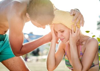 Zo herken je een hitteberoerte (en dit zijn de gevaren en hoe je het kunt voorkomen)