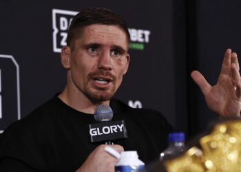 Winnende Rico Verhoeven snoert haters de mond en deelt gemene sneer uit aan Badr Hari