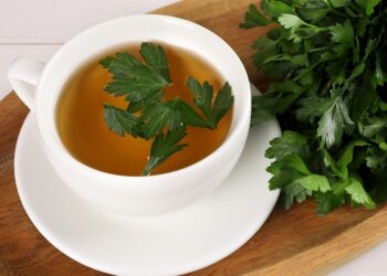 Geniet van deze thee en je bent voorgoed af van gezwollen benen, enkels of voeten!