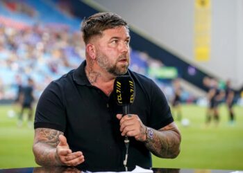 Relatieproblemen Theo Janssen na verdwenen foto’s en kleedkamerschandaal