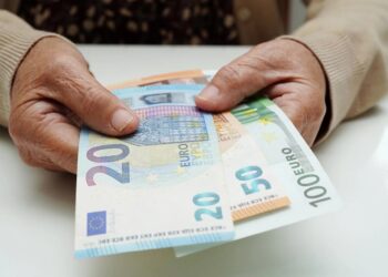 Dit zijn de definitieve AOW-bedragen per 1 juli 2025 en dat is best teleurstellend