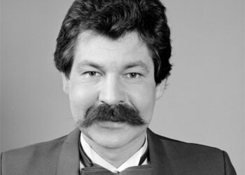 Voormalig presentator Chiel Montagne (80) overleden