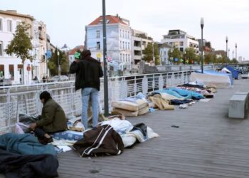 Nederland mag alleenstaande mannelijke vluchtelingen voortaan niet terugsturen naar België