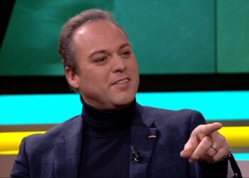 Schokkende onthulling: Frans Bauer zou niet alleen met Sieneke zijn vreemdgegaan, maar ook met déze bekende zangeres