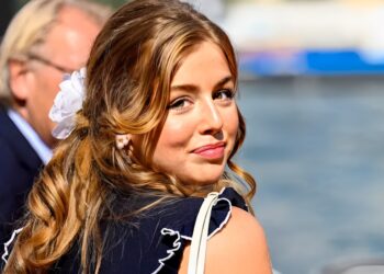 Oeps: ‘bikinifoto’s’ van feestende prinses Alexia zorgen voor ophef