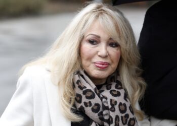 Patricia Paay in diepe crisis: Tineke waarschuwt – “Zonder steun komt ze hier niet doorheen”