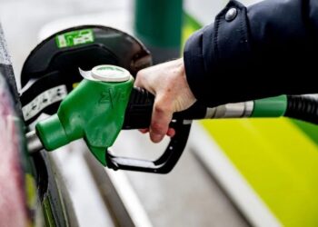 Benzine nu goedkoper: volle tank scheelt al snel 3 euro