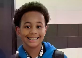 Ouders slaan alarm nadat zoon (12) overlijdt aan hersenetende infectie opgelopen tijdens het zwemmen