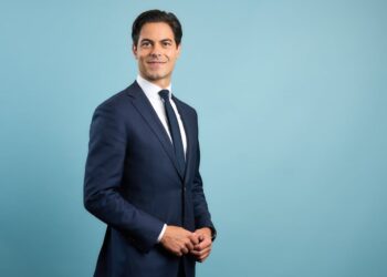 Waarom verschijnt Rob Jetten juist nu, vlak voor de verkiezingen, in De Slimste Mens?