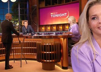 Chantal Janzen schuift aan bij RTL Tonight en zet de boel op stelten: ‘Ronde tafel!’