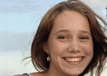 VERMIST: Politie wanhopig op zoek naar 15-jarige Naomi