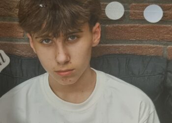 Urgente vermissing: politie slaat alarm om vermissing 14-jarige en vraagt om naar het kind uit te kijken