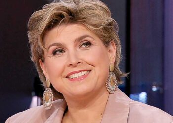 Angela de Jong staat voor lul: ‘Ze moet weer tv-columnist worden.’