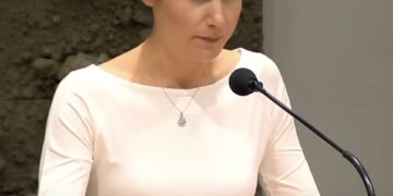 Lidewij de Vos rekent genadeloos af met Timmermans