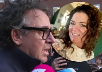 “Live in de rechtszaal: Nathalie Thielen stuurt bizar appje naar de pers – ‘WTF!’”