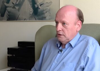 Harry (63) profiteert al 30 jaar lang van een bijstandsuitkering: “Ik leef als koning”