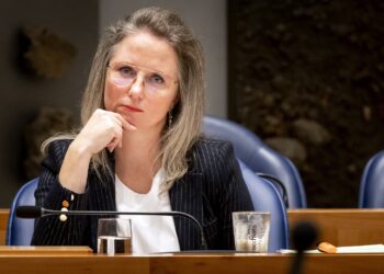Bom barst binnen PVV: ‘Agema geeft toe dat grote PVV belofte er niet gaat komen’