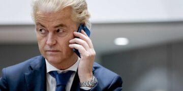 Dit is hoeveel Wilders verdient en zijn bizarre vermogen