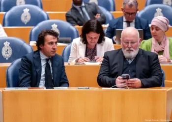 Jesse Klaver gaat helemaal tekeer tegen rechts Nederland en zorgt voor opschudding