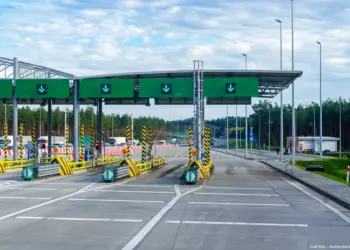 Nieuwe E-tol op A24 blijkt goudmijn aan boetes: 200.000 stuks uitgeschreven: ‘Pure afzetterij door de overheid’