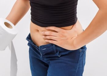 Een stinkende kruis van je spijkerbroek: zo kom je er van af