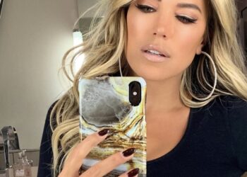 Schok om nieuwe look Sylvie Meis: volgers vergelijken haar met ‘Marijke Helwegen 2.0!’