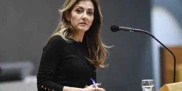 Ophef binnen de VVD: partij wil dat politici deel van hun salaris afstaan!