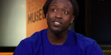 Slecht nieuws voor Akwasi: doek dreigt te vallen voor Omroep Zwart..