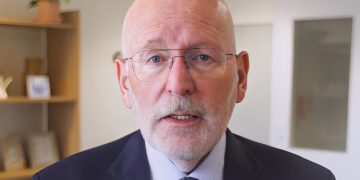 Frans Timmermans moet verschijnen voor hoorzitting wegens EU-lobbyschandaal!