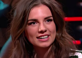 Jaarcijfers zangeres Maan liggen op straat: “Gaat ze straks als caissière werken?”