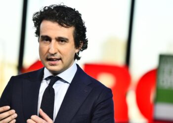 Jesse Klaver gaat helemaal tekeer tegen rechts Nederland en zorgt voor enorme ophef