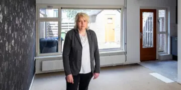 Angela (45) trok bij haar ouders in om voor hen te zorgen, maar de gevolgen zijn enorm