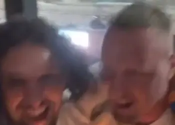 Bizarre beelden van feestende Ali B opgedoken samen met bekende Nederlandse rapper