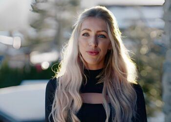 Denise laat zich niet de mond snoeren en onthult de echte reden achter de breuk met Mike